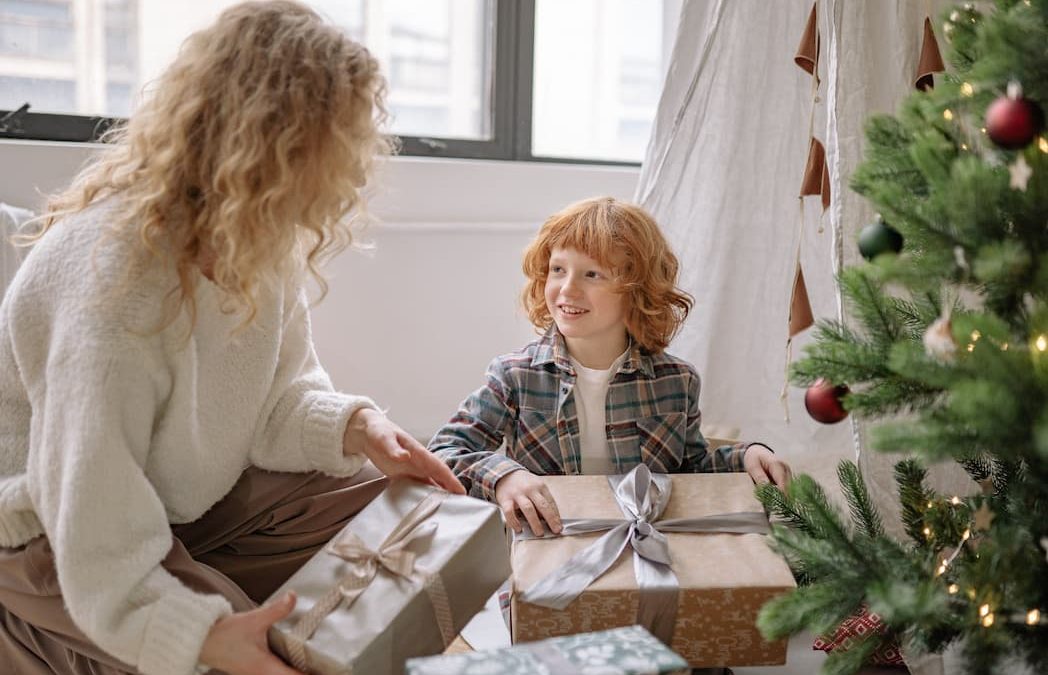 Weihnachten steht vor der Tür: Das sind sinnvolle Geschenke für Kinder